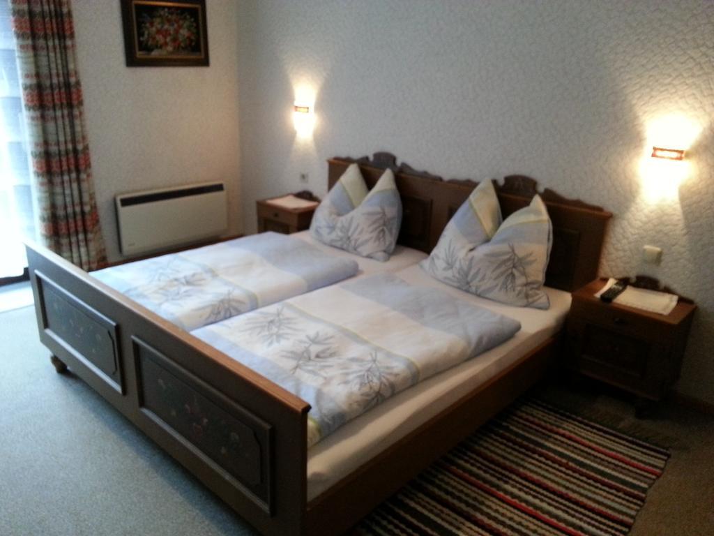 Haus Chorinskyklause Apartment Bad Goisern Phòng bức ảnh