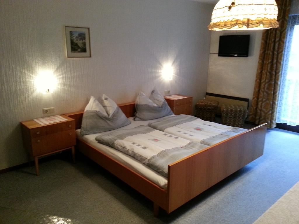 Haus Chorinskyklause Apartment Bad Goisern Phòng bức ảnh